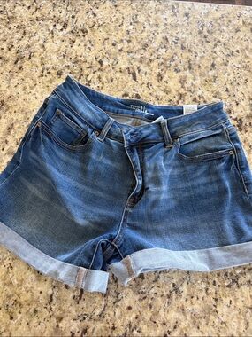 Time and Tru Dark Blue Rolled Hem Denim Shorts